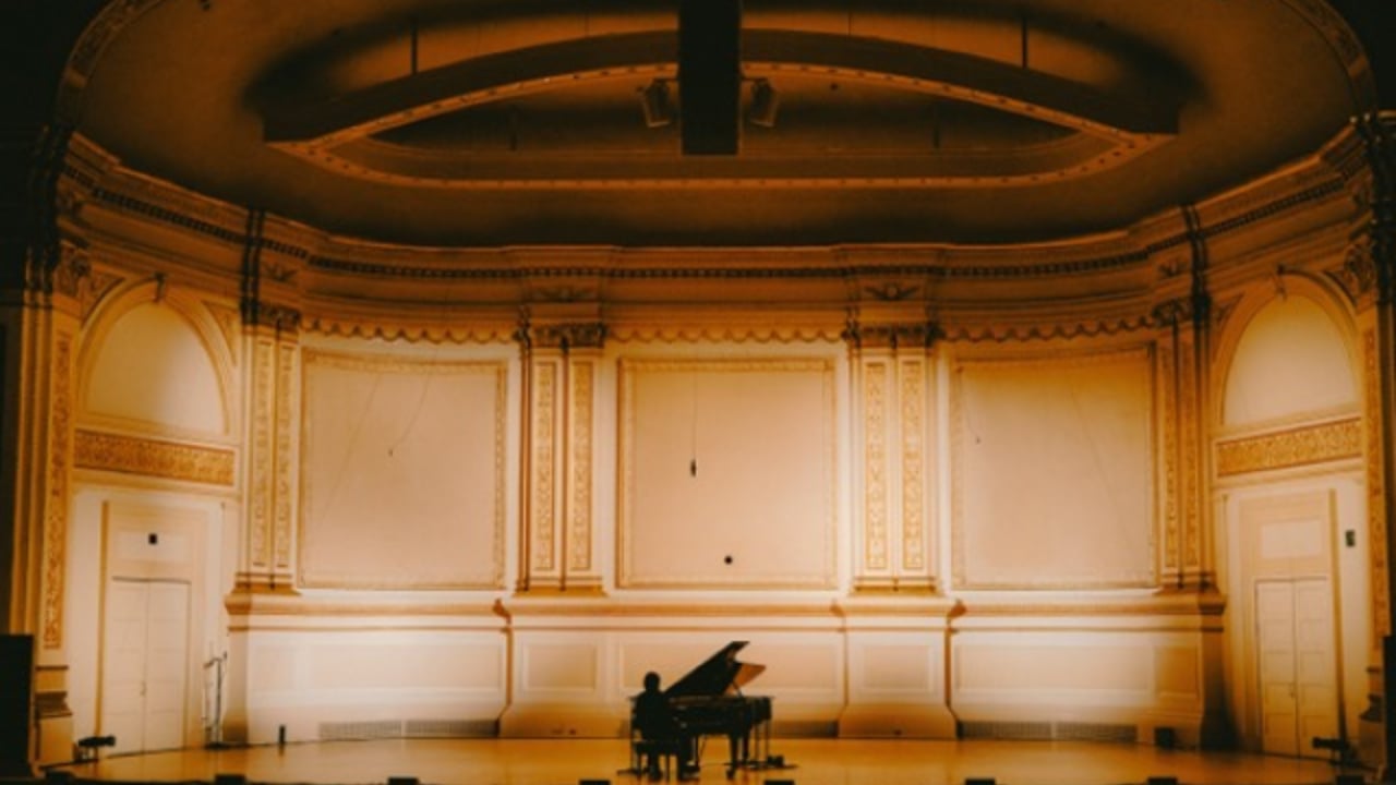 CAMERON WINTER AT CARNEGIE HALL PRESENTED IN 35MM