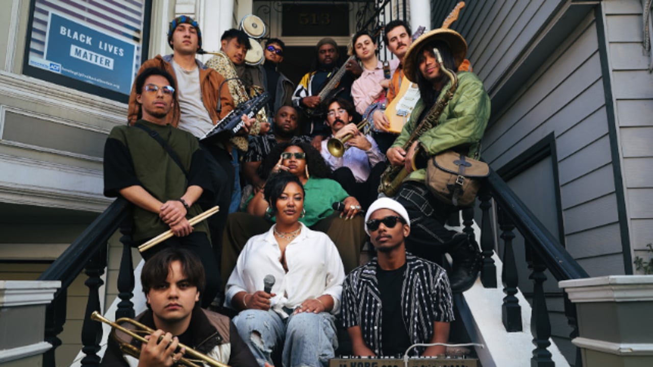 Live on the Stoop