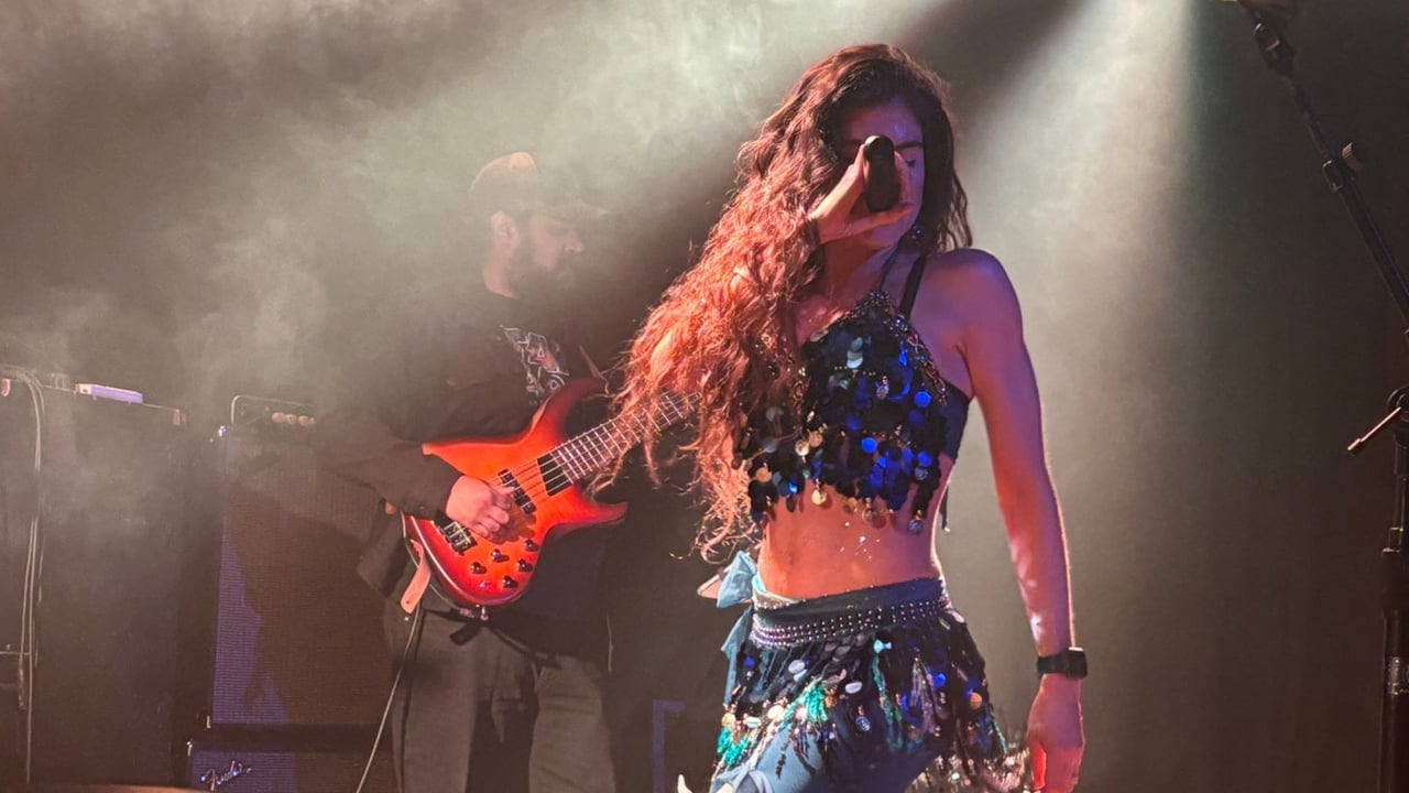 Hips Don't Lie- A Tribute To Shakira