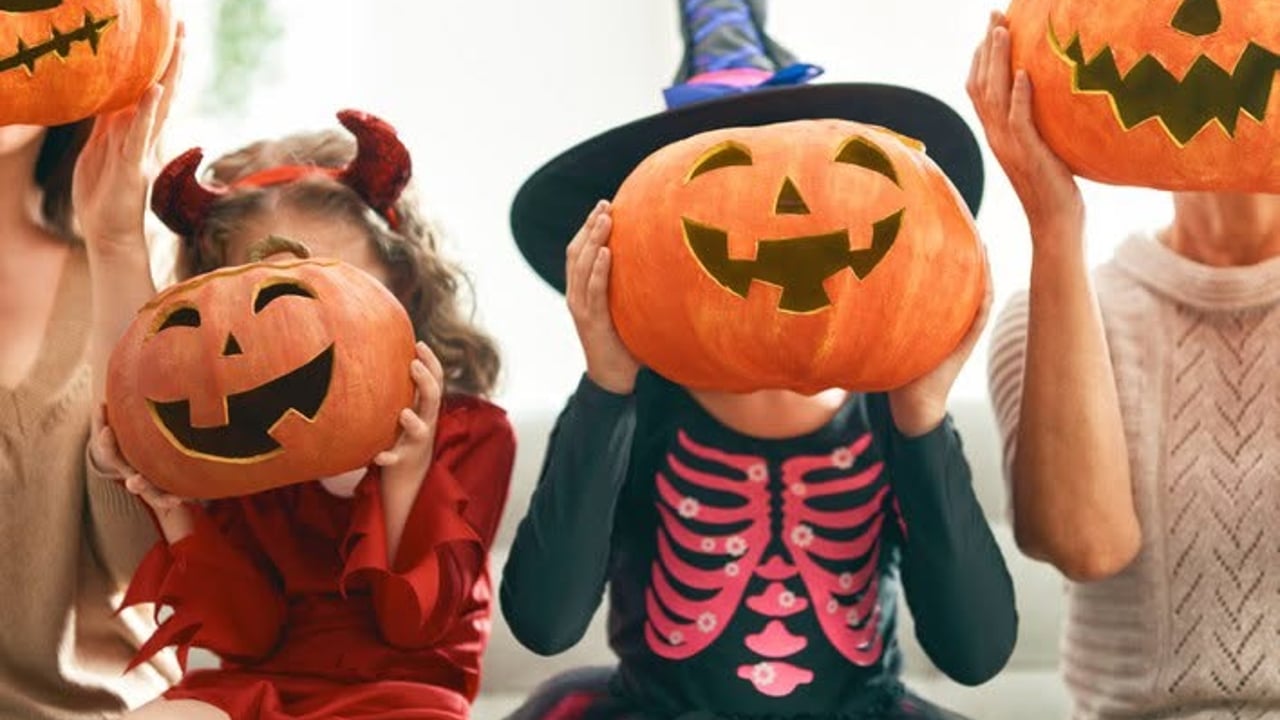 Hrekkjavaka í Suðurnesjabæ (Trick or Treating)