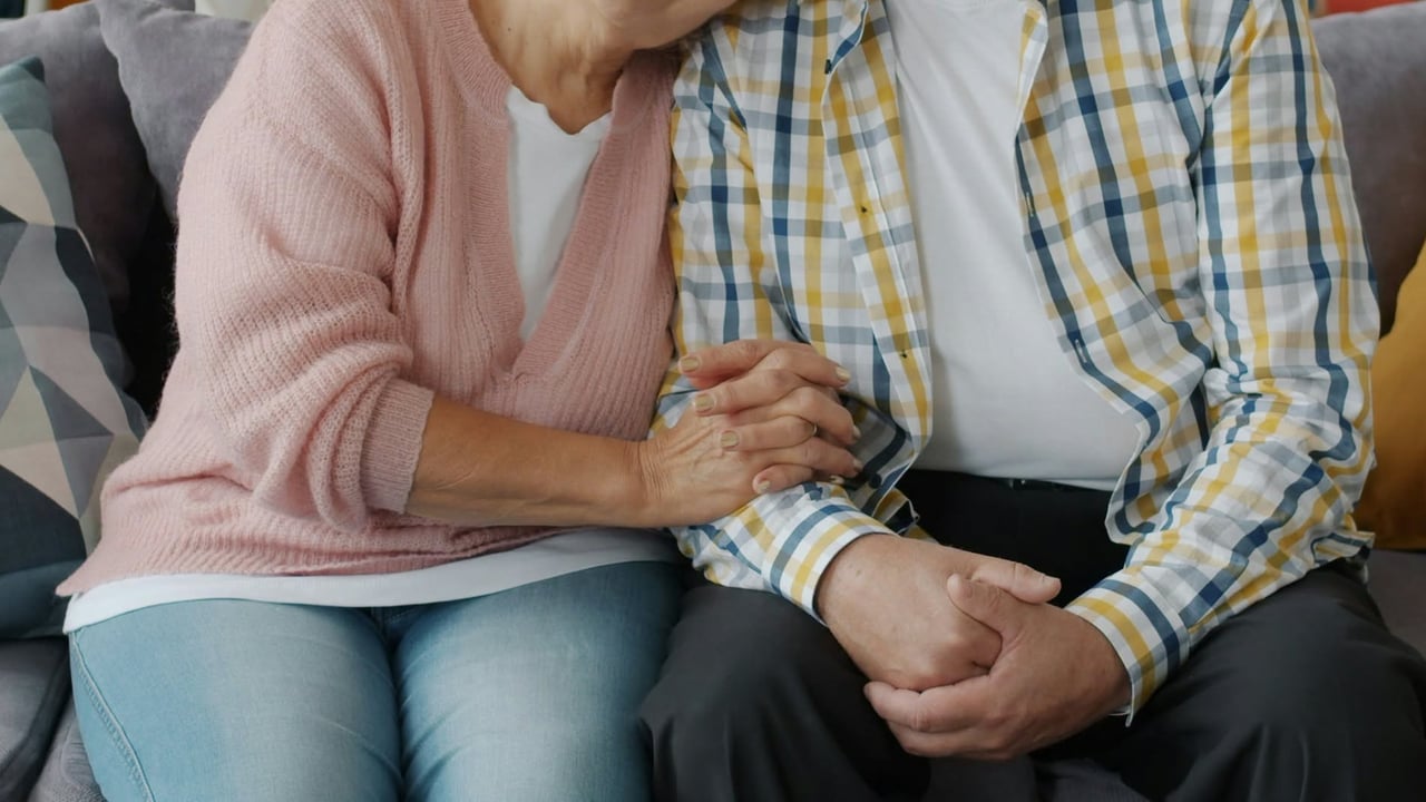 Aðstandendur fólks með heilabilunarsjúkdóma - helstu áskoranir á mismunandi stigum sjúkdómanna