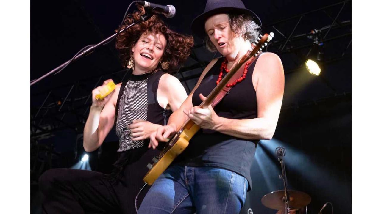 Hussy Hicks – Fri 4 Dec at 7pm – Breath-taking guitar, powerhouse vocals