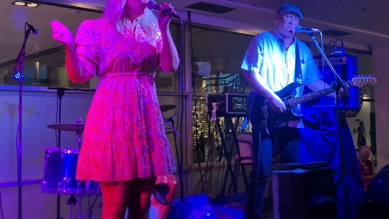 Danskvöld með Kontrazt duo frá Noregi