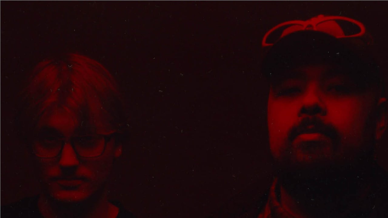 Airwaves : Nom De Guerre
