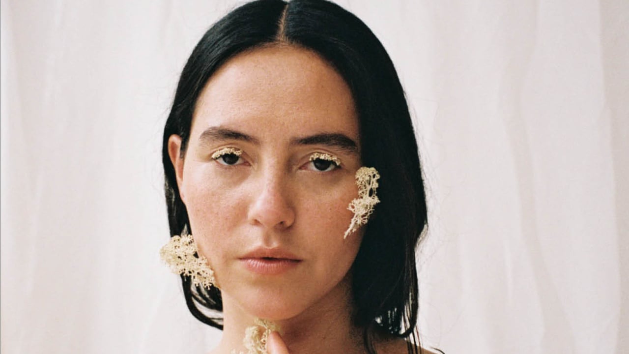 Airwaves : Sandrayati