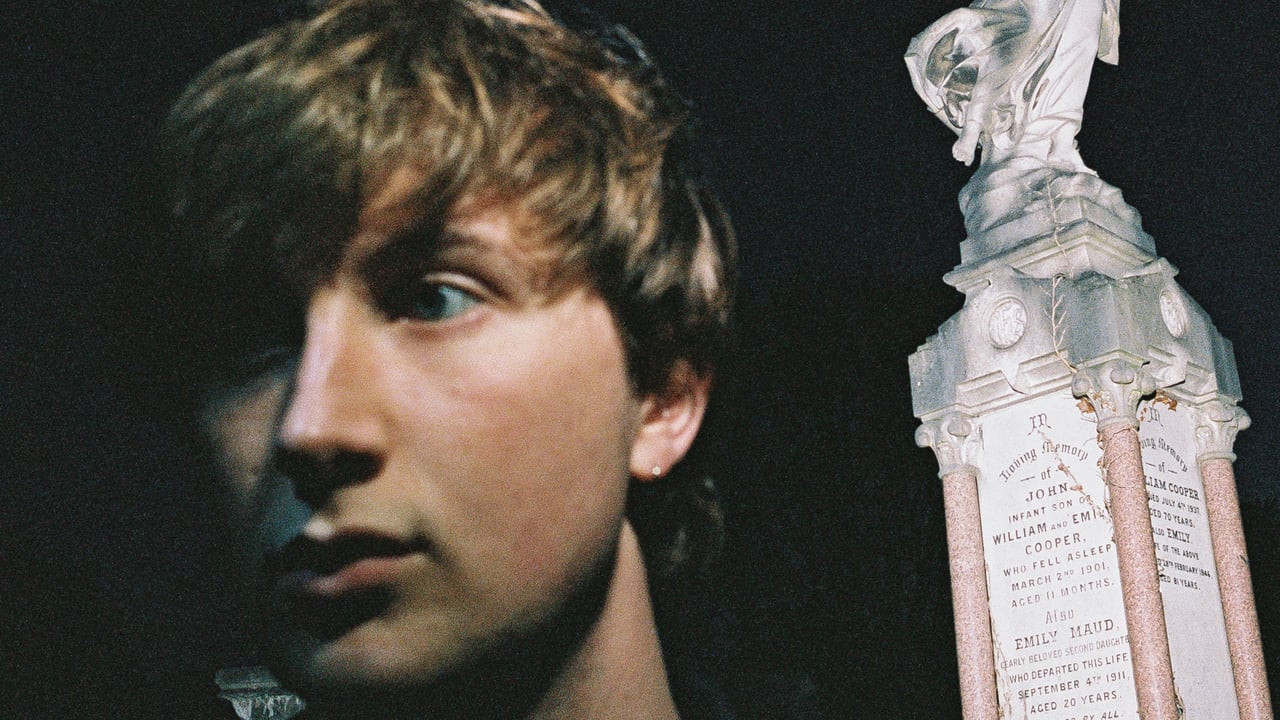 Airwaves : Dove Ellis