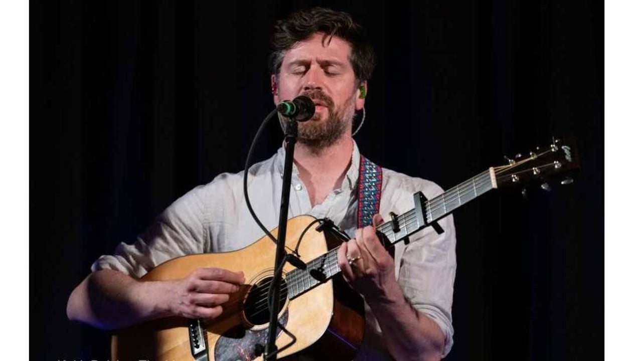 Kris Drever (Scotland) – Fri 2 April 7pm – Scots Folk Royalty
