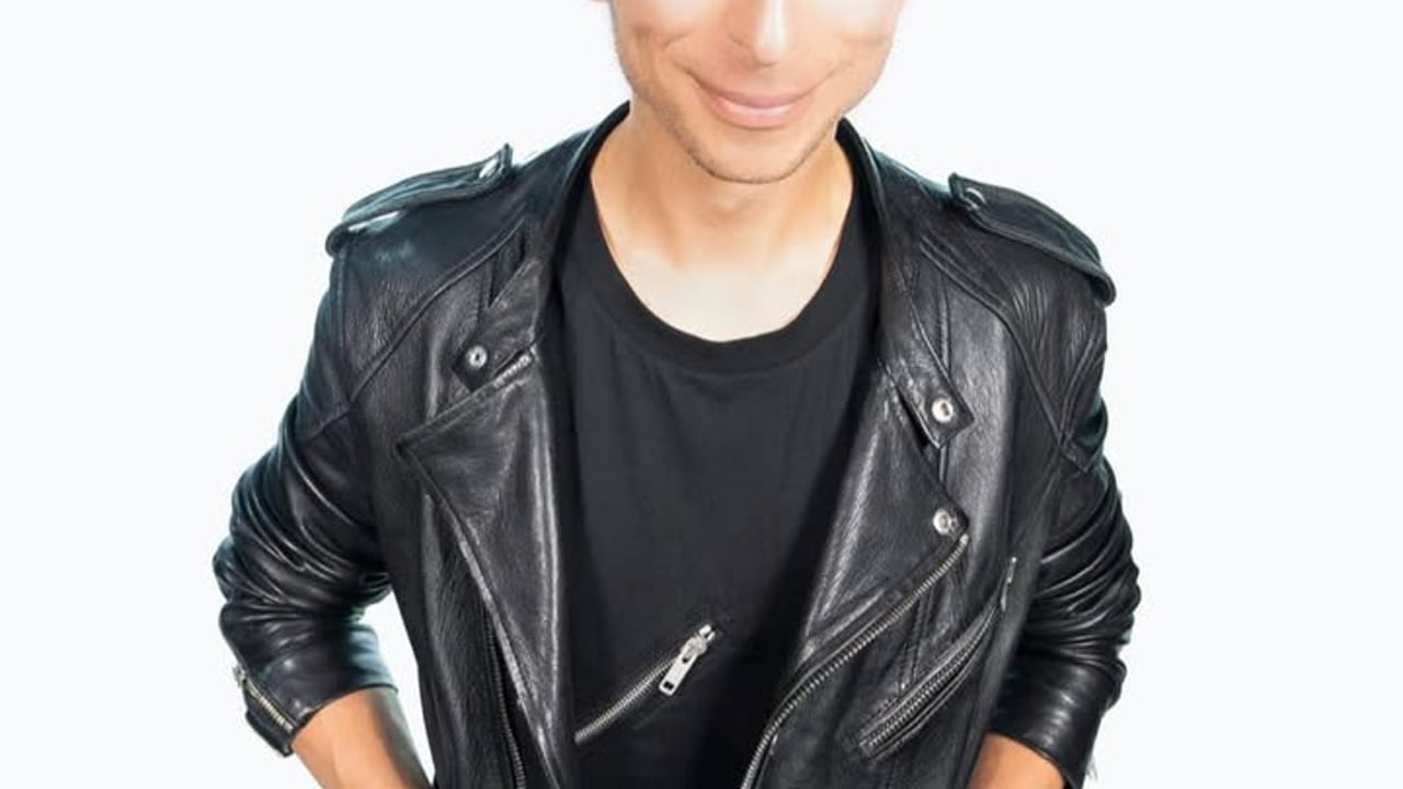 Illusionist Leon Etienne