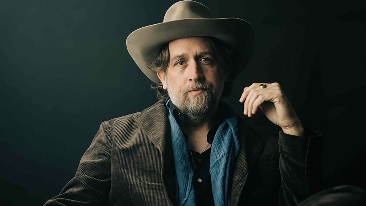 Hayes Carll - Ages 18+