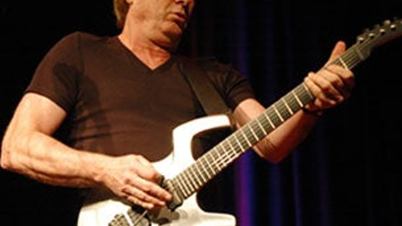 Adrian Belew