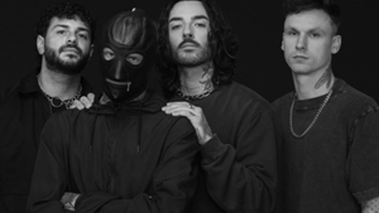 THE DARK.FM