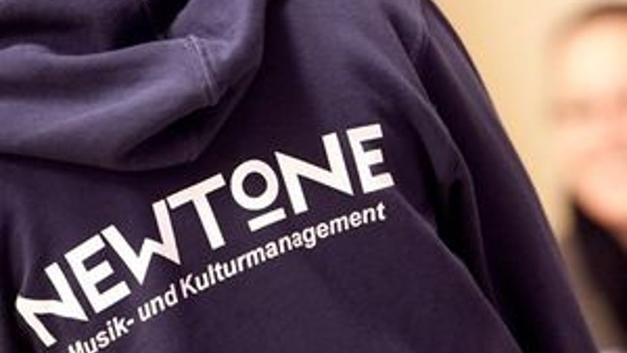 Newtone