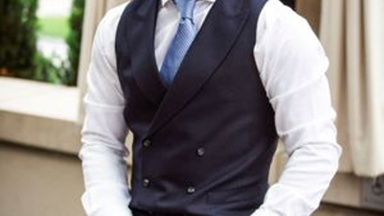 Dj Ashton Martin