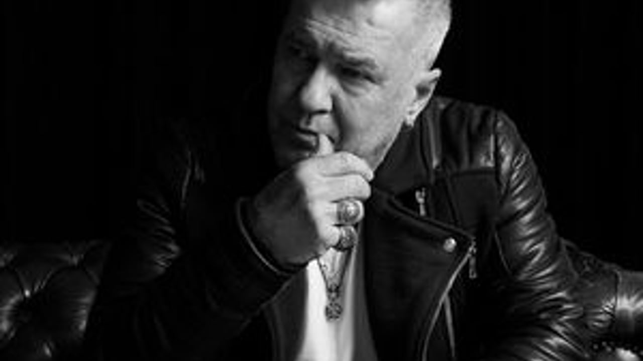 Jimmy Barnes - Official