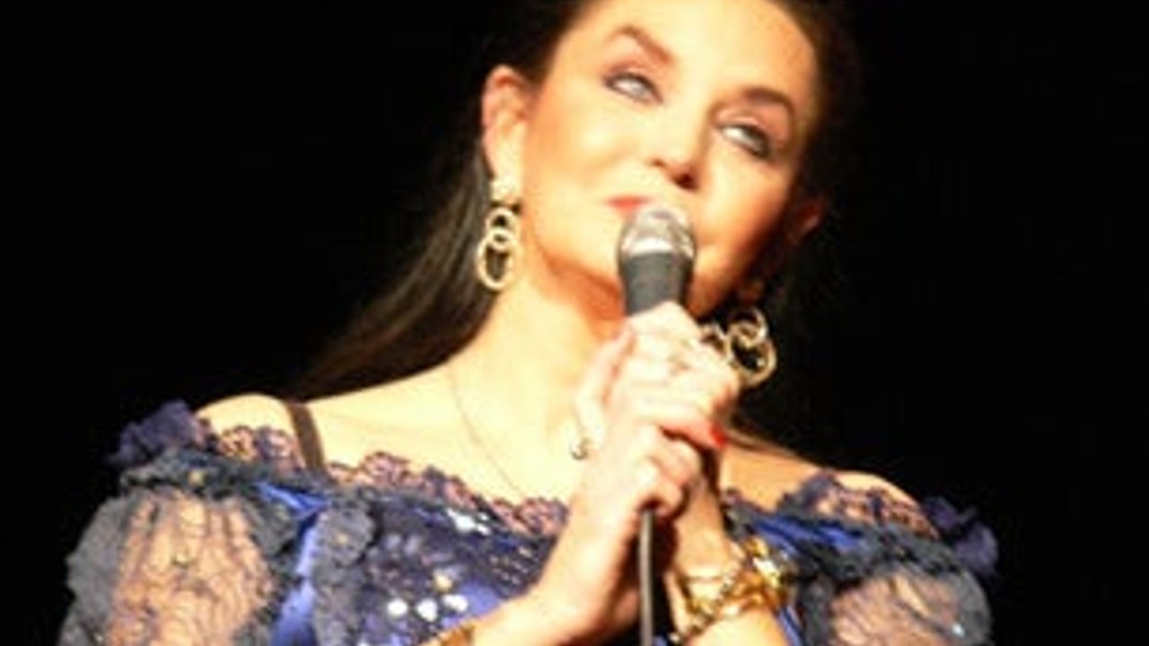 Crystal Gayle