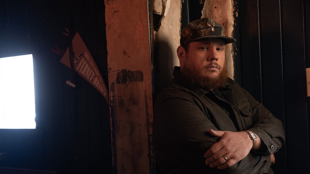 Luke Combs - My Kinda Saturday Night