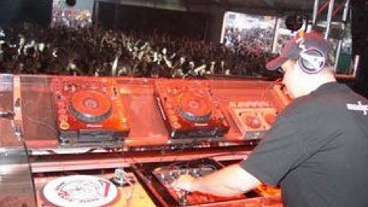 DJ Dan