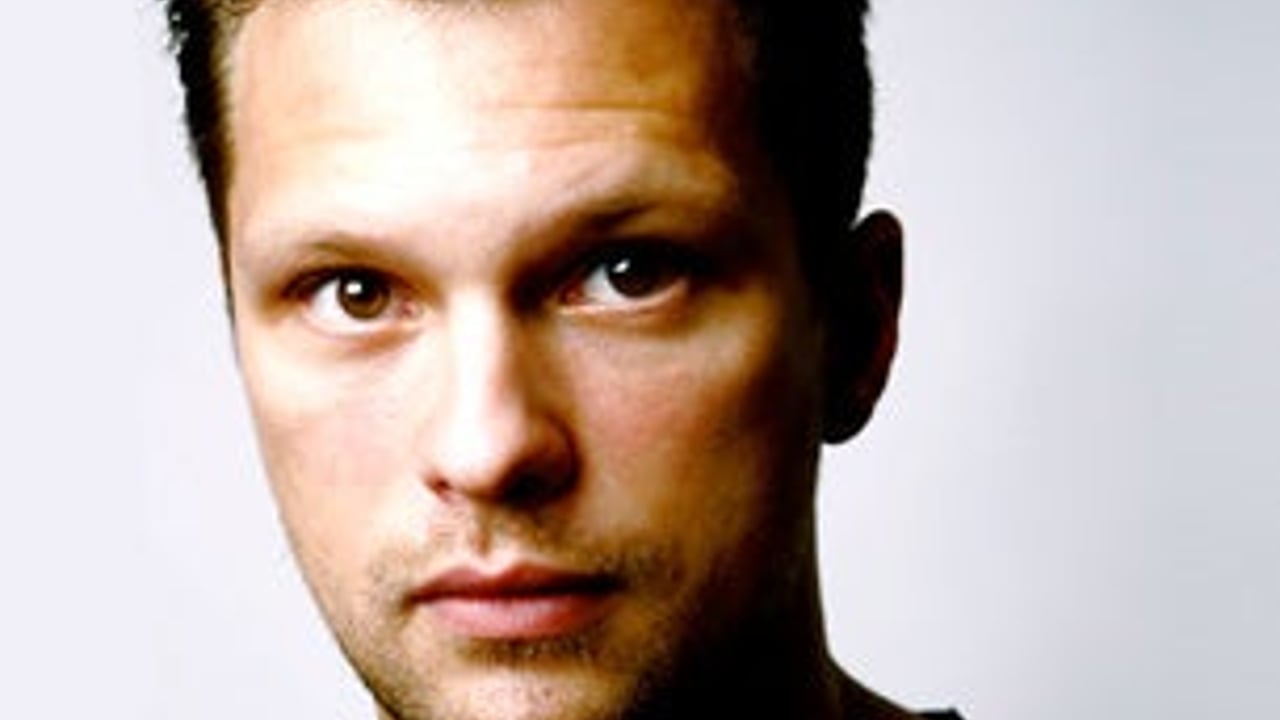 Julian McCullough