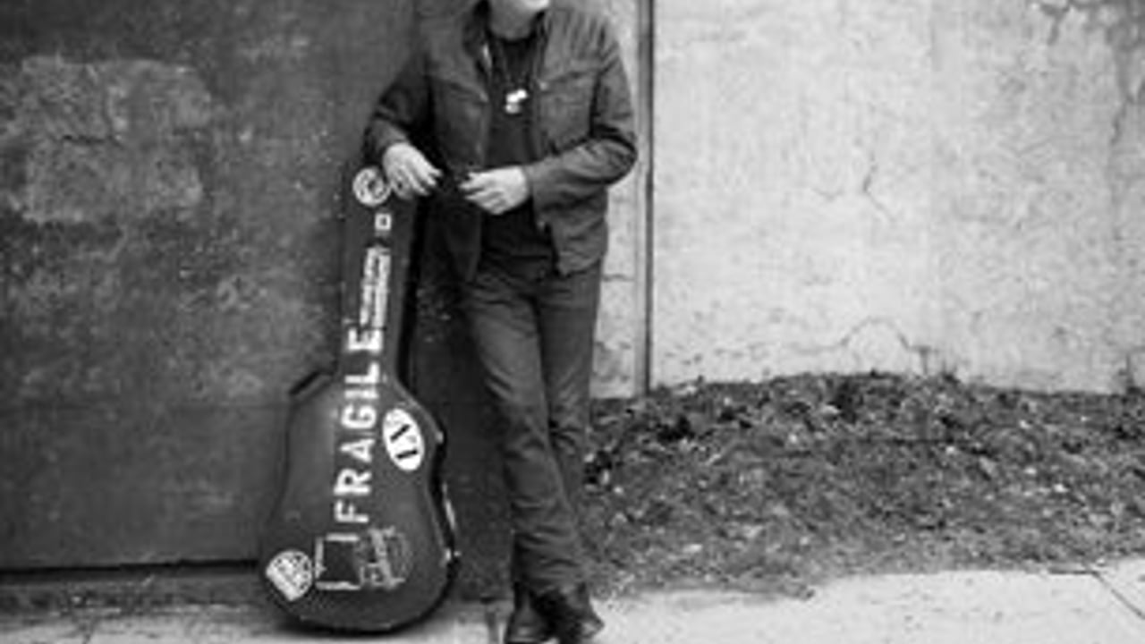 Tom Cochrane