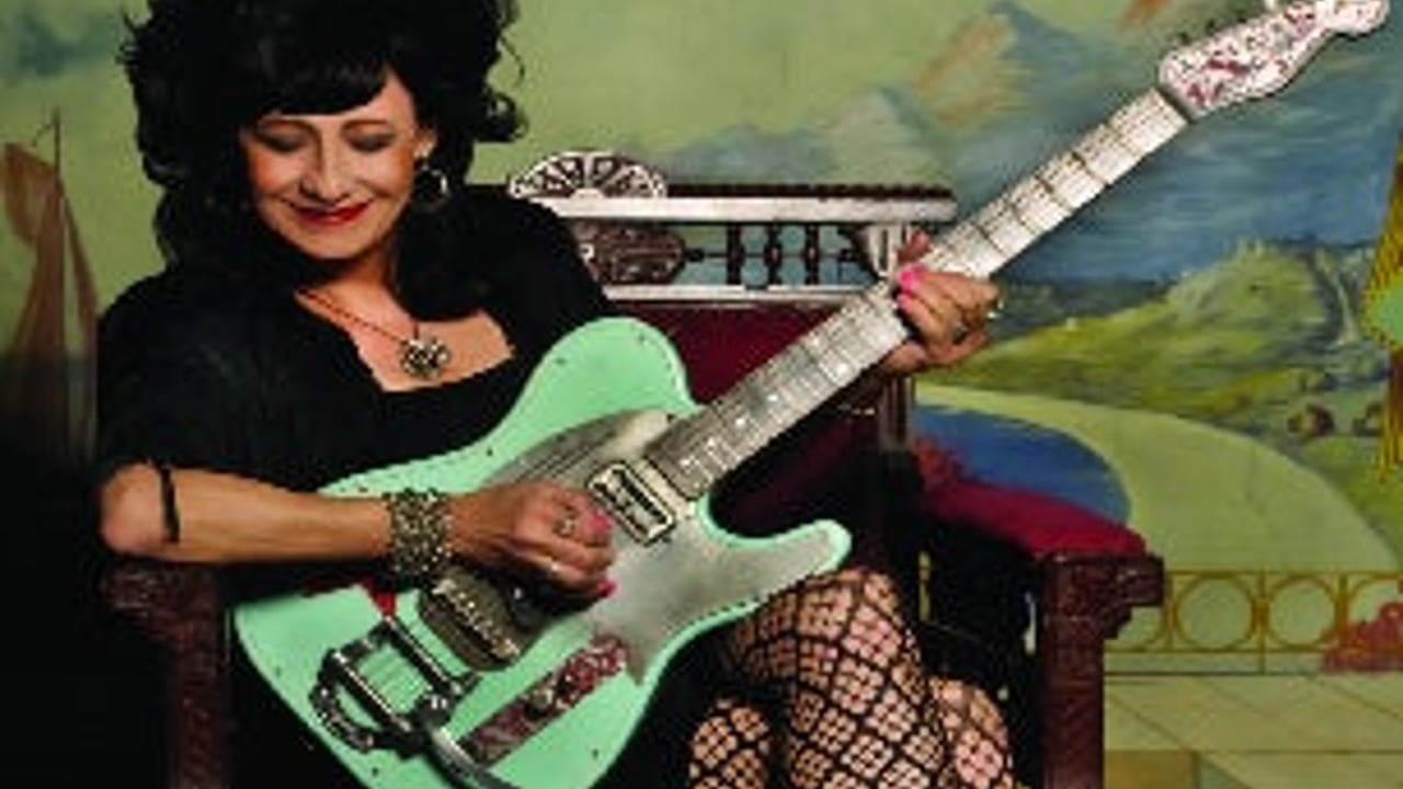 Rosie Flores