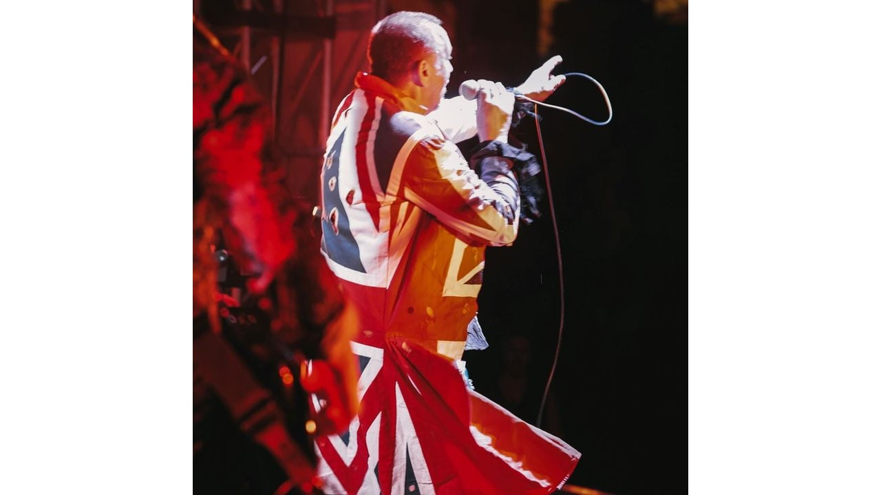 Ashes to Ashes David Bowie Experience