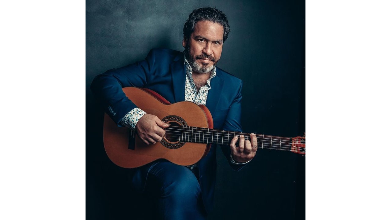 Paco Lara - Flamenco Guitarist