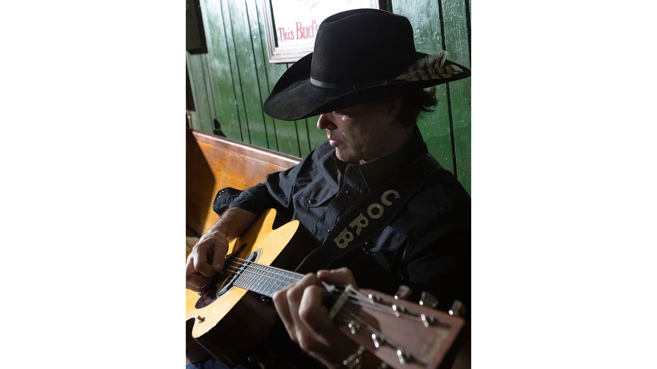 Corb Lund