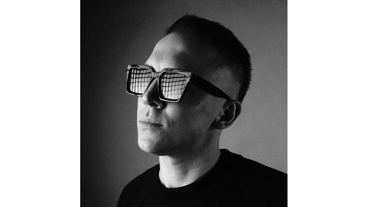 SIMON BIZON