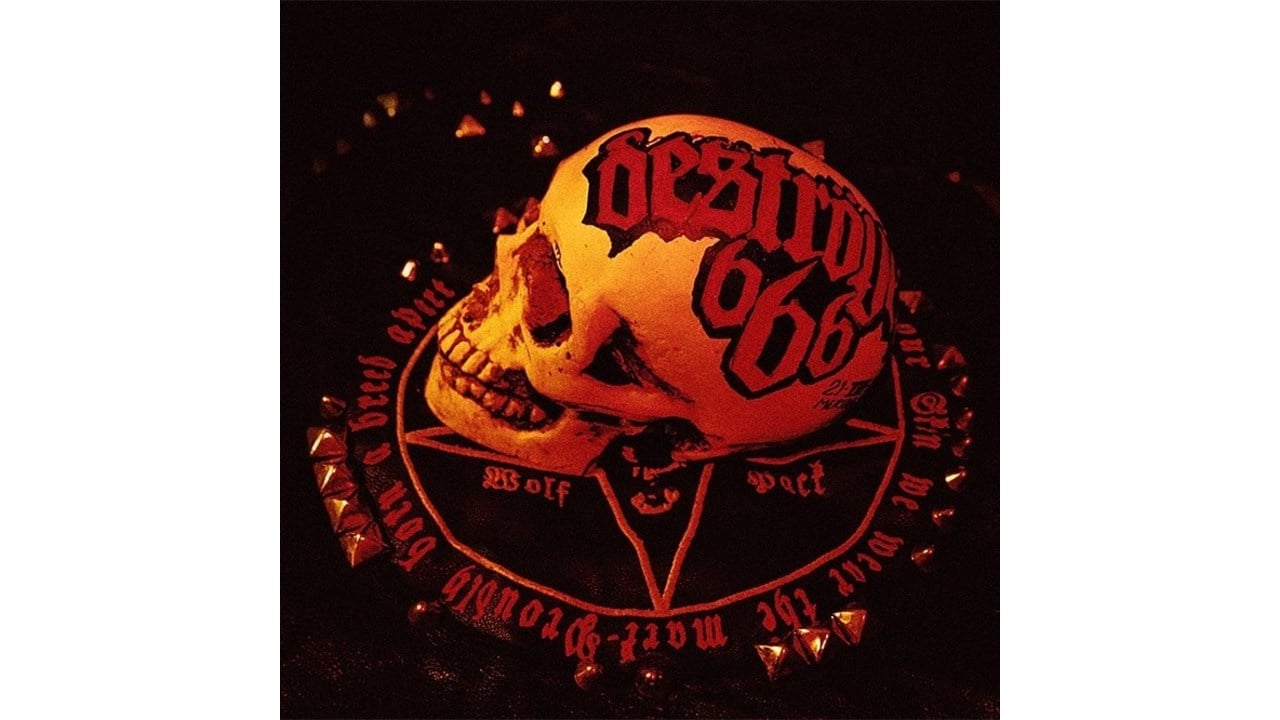 Deströyer 666