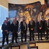 Hallveigarsynir syngja til góðs.