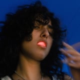 Asal: Kiss The Sun Tour