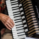 Harmonikuhátíð og heyannir / The Reykjavík Accordion Festival and Haymaking