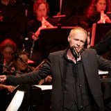 Stef Bos met groot orkest olv Dirk Brossé
