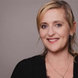 Oddur Arnþór og Hrönn Þráinsdóttir flytja Brahms og Jórunni Viðar  - Tónlistarnæring