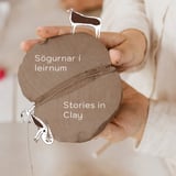 Sögurnar í leirnum