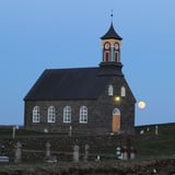 Hvalsneskirkja og Kaffi Gola