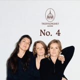 Jul med No. 4 ✶ Trefoldighet Scene 