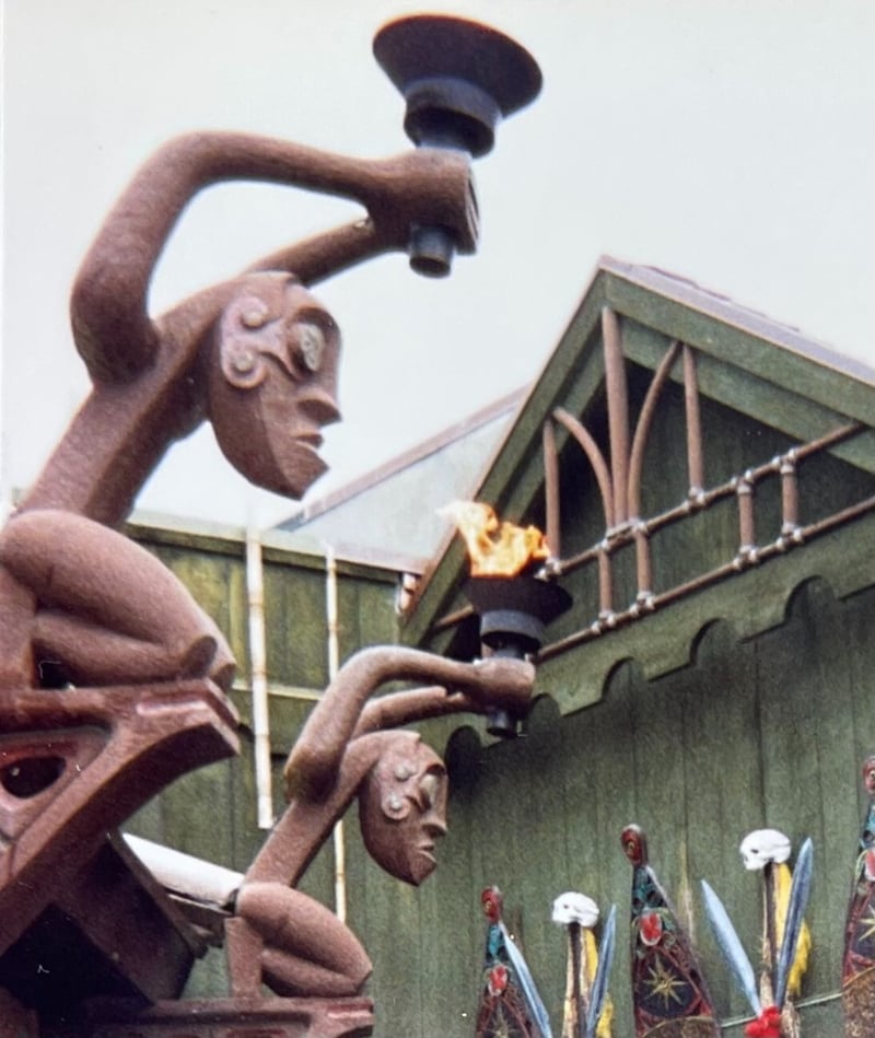 DISNEY WORLD Tiki ROOM Photo POLYNESIAN SHIELDS Decor TIKI, 44 OFF