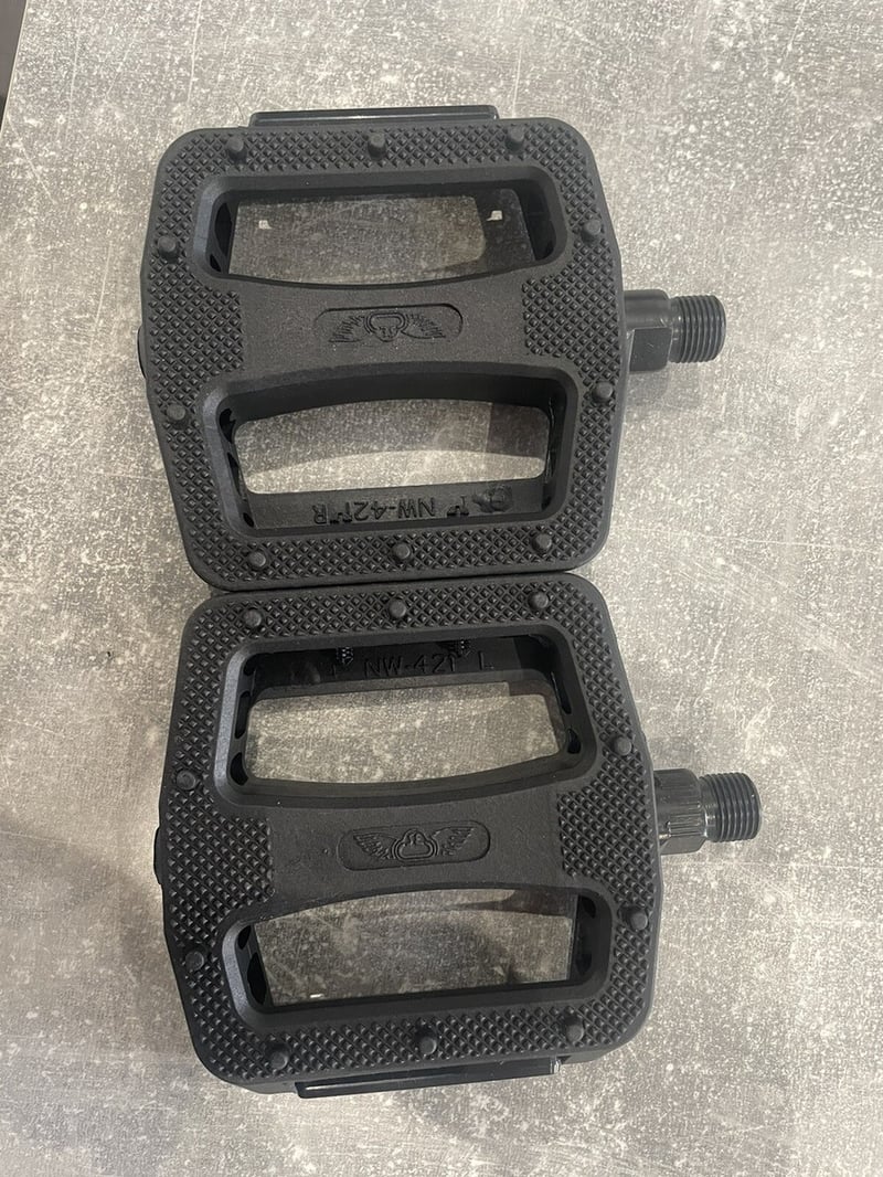 PRIMO BMX JJ PC PEDALS 9/16 BLACK BLUE RED TAN WHITE GRAY, 40 OFF