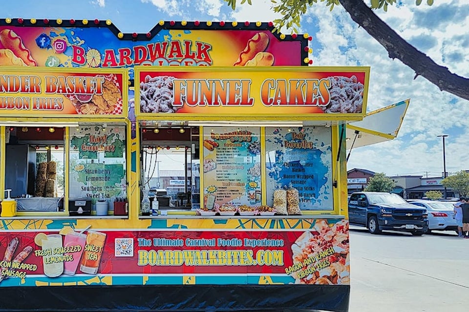 Boardwalk Bites - Carnival Food Truck is amazing!
